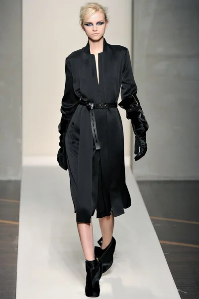 Look 7